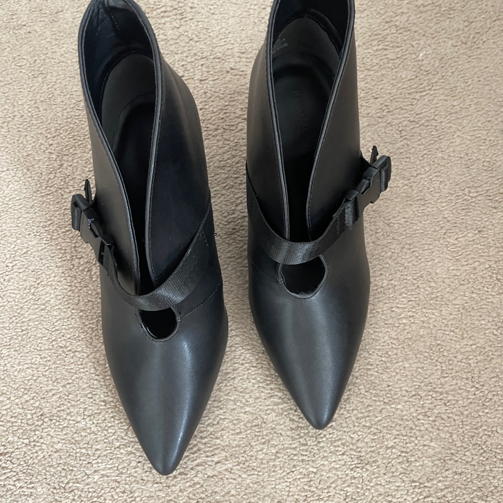 Kendal+Kylie bootie brand new 8.5